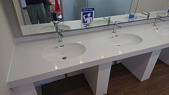 洗面化粧台の交換